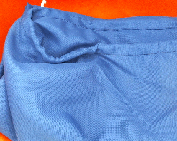TOILE POUR T.O BLEU 1300X500X330=227.B