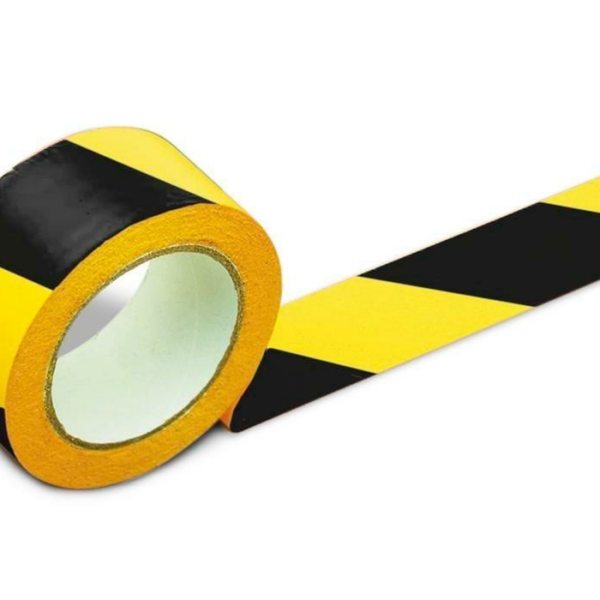 RUBAN ADHESIF DE MARQUAGE JAUNE ET NOIR 50MMX33M-